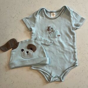 Bearington Baby puppy onesie and cap. Color is light blue. Size 0-6M.